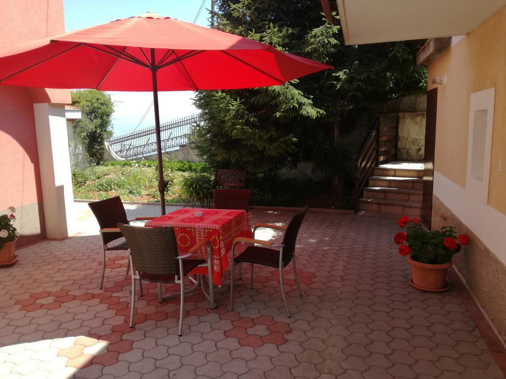 Apartment Opatija Laurana Esterno foto